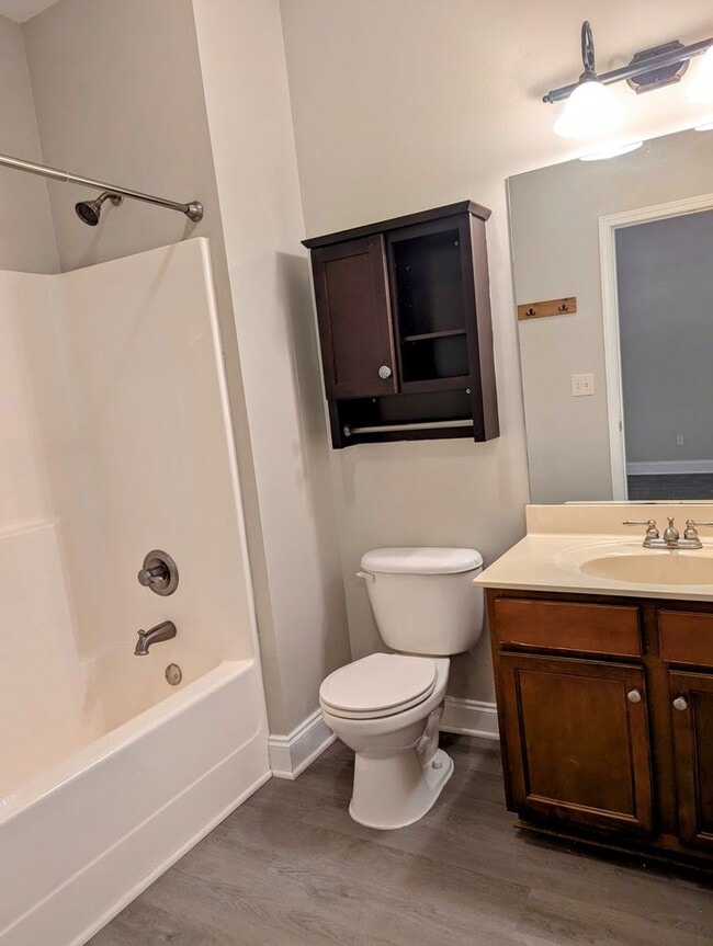 Building Photo - *Rent Special* 3 bedroom 2 bath home on the northside of town!