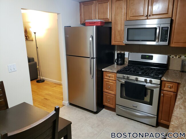 Building Photo - 33 Oxford Cir