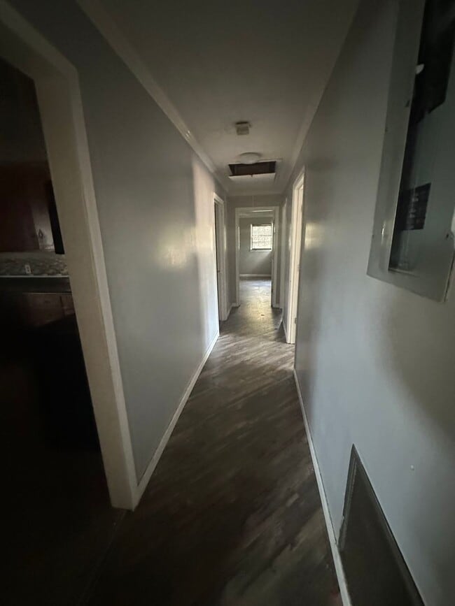 Building Photo - 2638 Deeb Dr