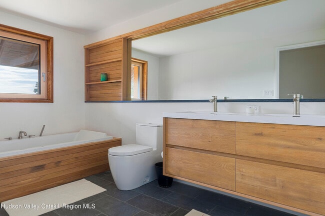 Building Photo - 94 Cherry Hill Rd