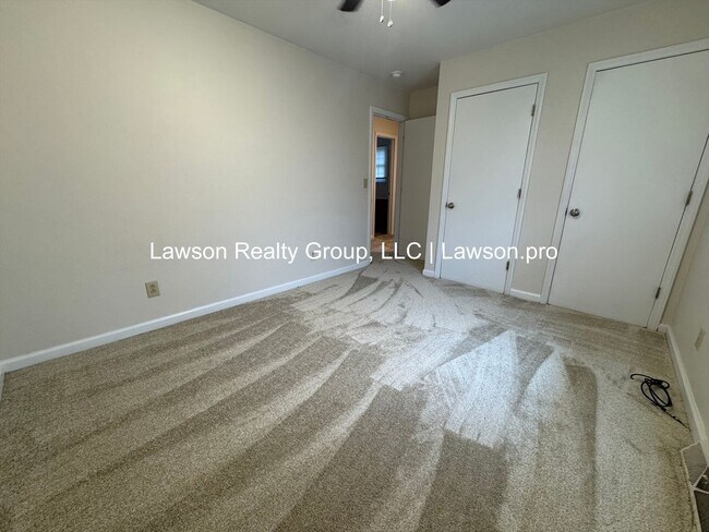 Building Photo - 1713-1715 Elbert Dr