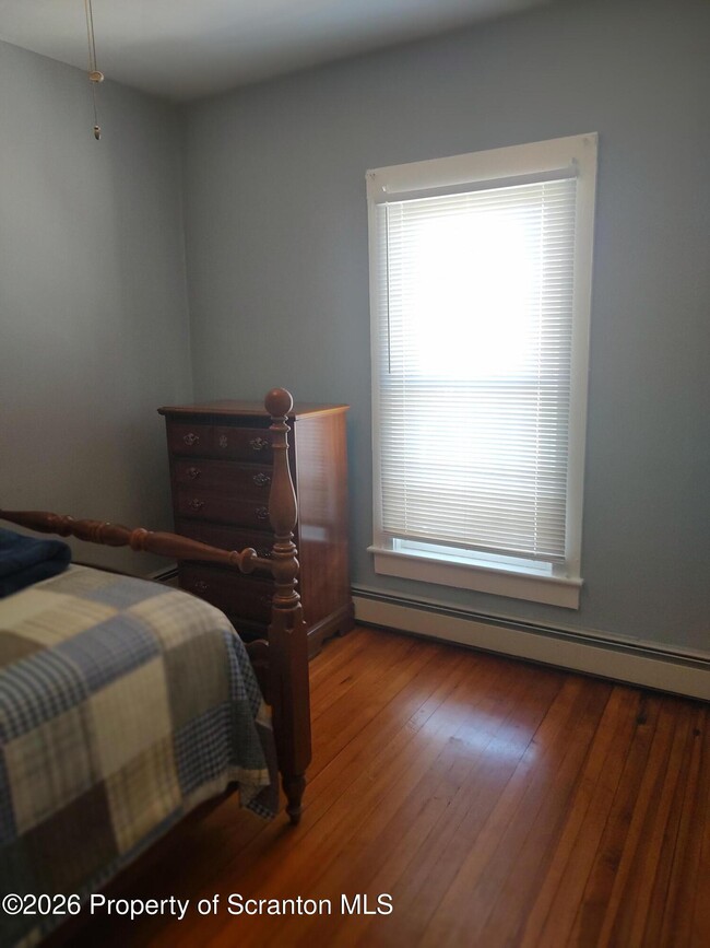 Building Photo - 1019 Delaware St