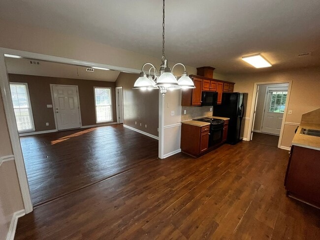 Building Photo - Beautiful Total Electric Home In Phenix Ci...