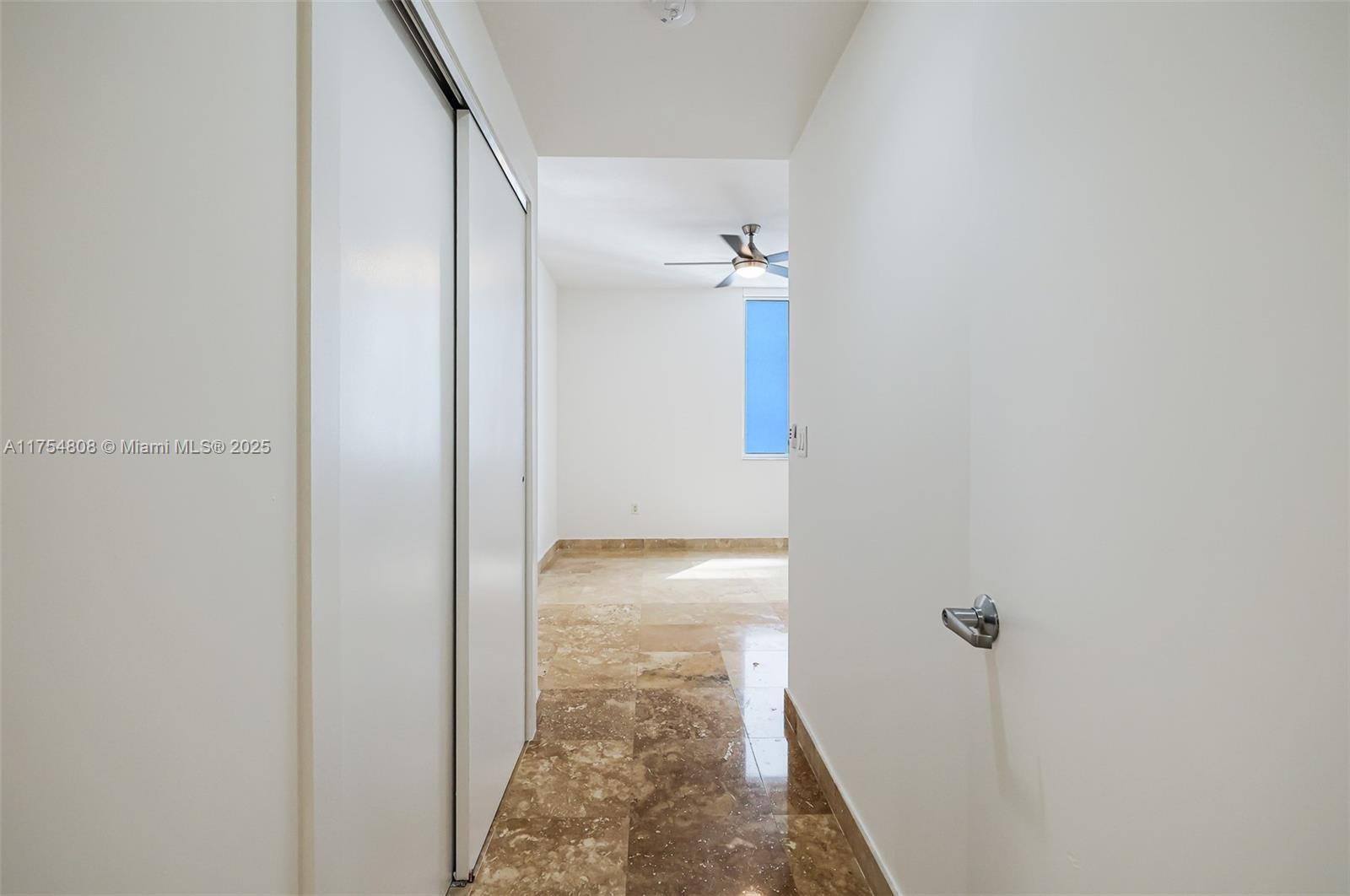 Building Photo - 1050 Brickell Ave