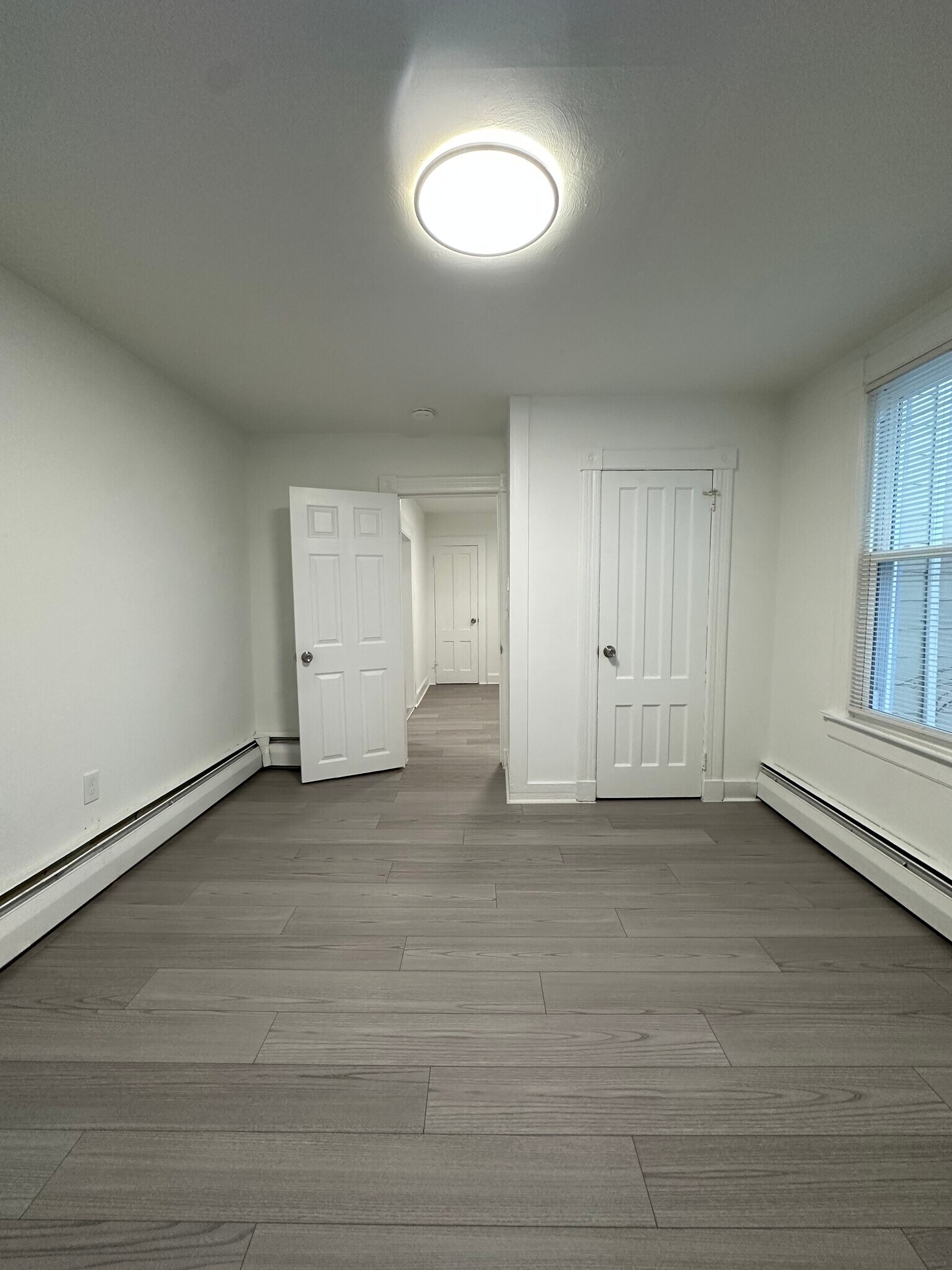 Building Photo - 176 Pearl St