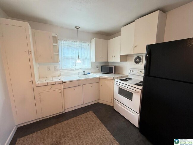 Building Photo - 5328 PA-309