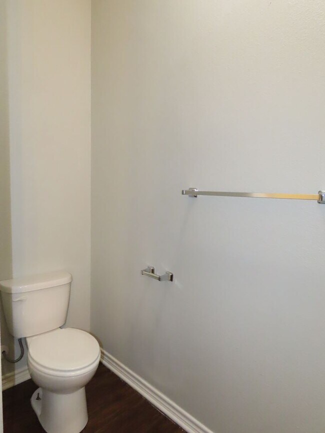 Building Photo - 2434 Haverhill Dr