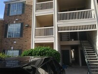 Building Photo - 2626 Holly Hall St