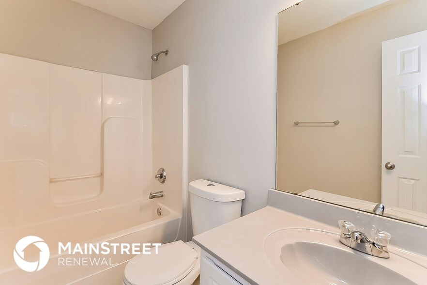 Building Photo - 7082 Parkbrook Ln