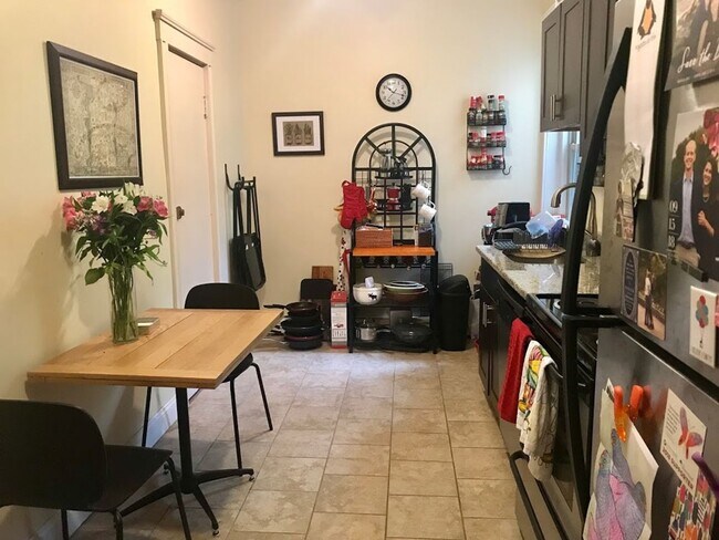 Primary Photo - Stunning 1 Bed Right Off the T! Heat/HW In...