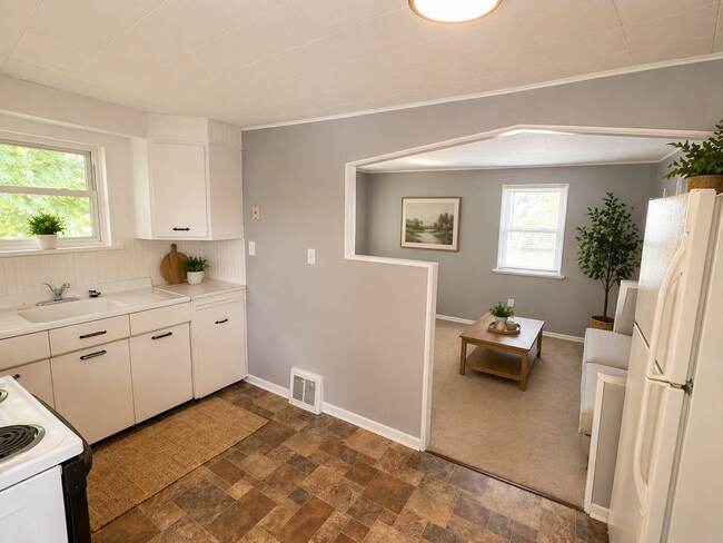 Building Photo - 517 Liberty St