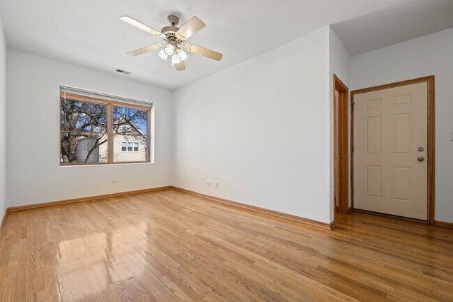 Building Photo - 613 W 43rd Pl