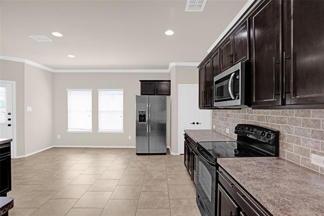 Building Photo - 608 Wichita Trail