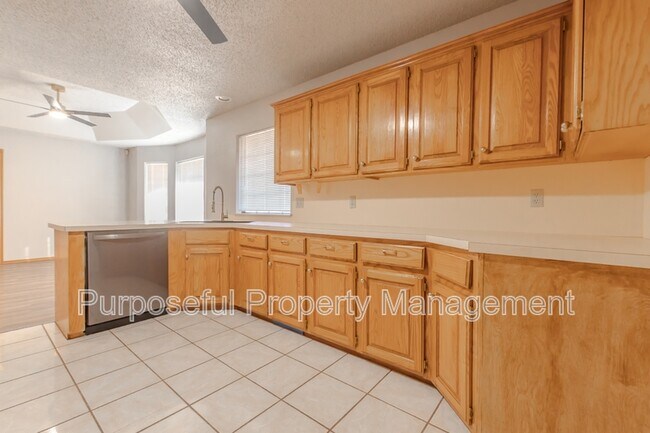 Building Photo - 1401 Harding Ave