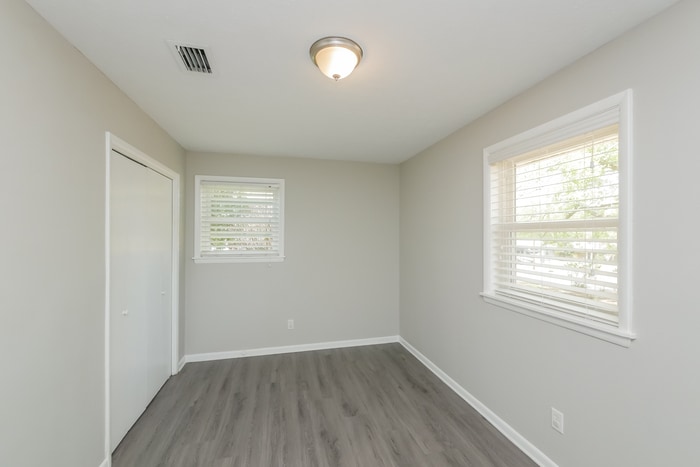 Building Photo - 102 Griffith Ave