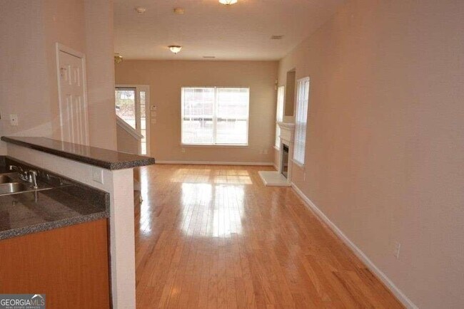 Building Photo - 142 Brookview Dr