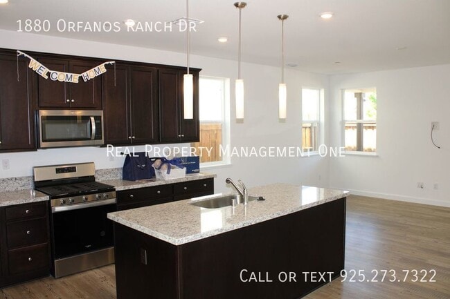 Building Photo - Brand New 4 Bed/3 Bath Home in Perfect Bre...