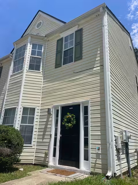 Building Photo - 5690 Hampton Ct