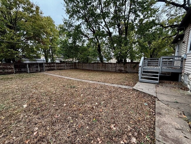 Building Photo - Italian Estates Property Management