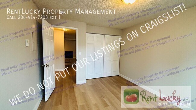 Building Photo - 2824 D Pl SE