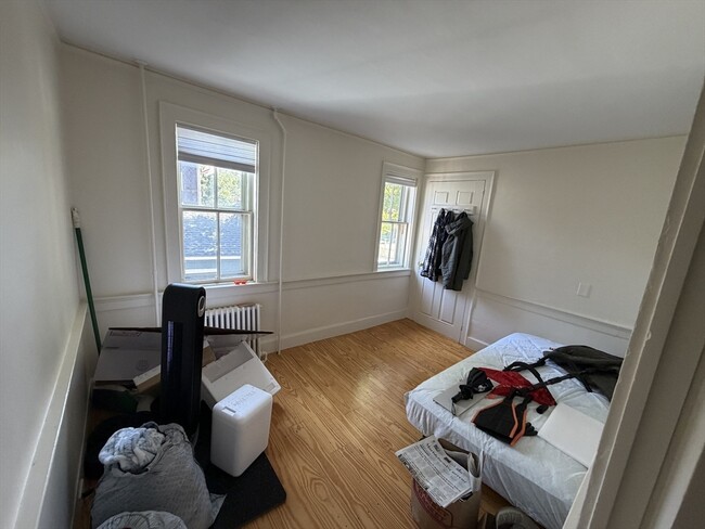Building Photo - 51 Elm St