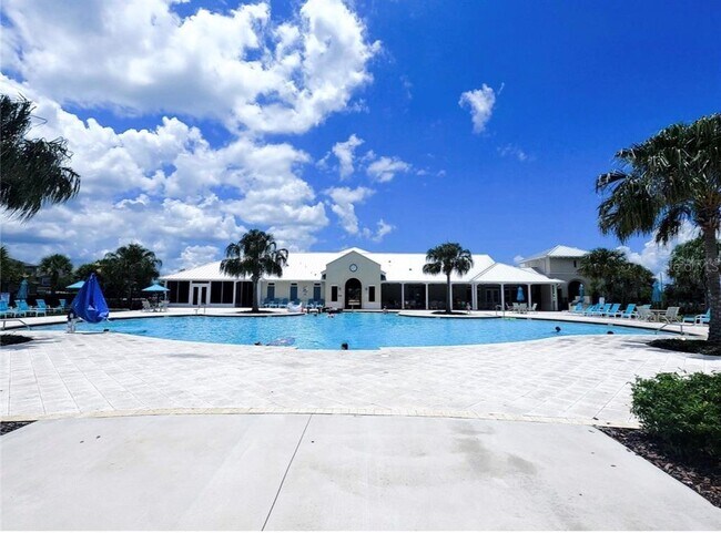 Building Photo - 11152 Leland Groves Dr