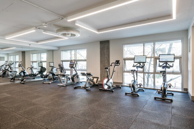 Building Photo - 200 Brannan St