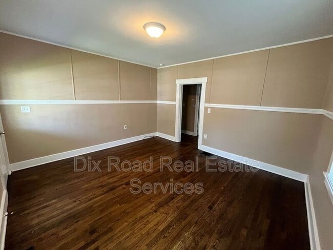 Building Photo - 2108 Arlington Ave