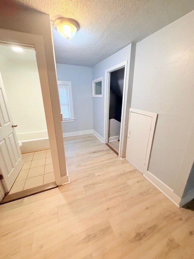 Building Photo - 39 Farren Ave