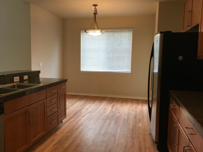 Building Photo - $1,000 off 1st Month's Rent!!! Gorgeous River Canyon Community Home!