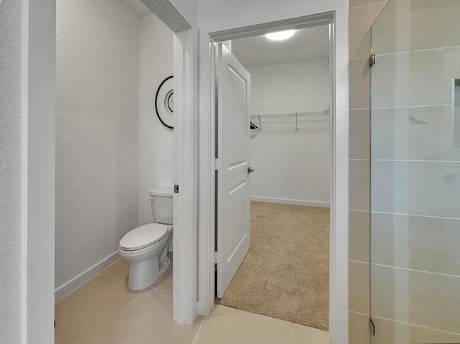 Building Photo - 5989 SE Sky Blue Cir