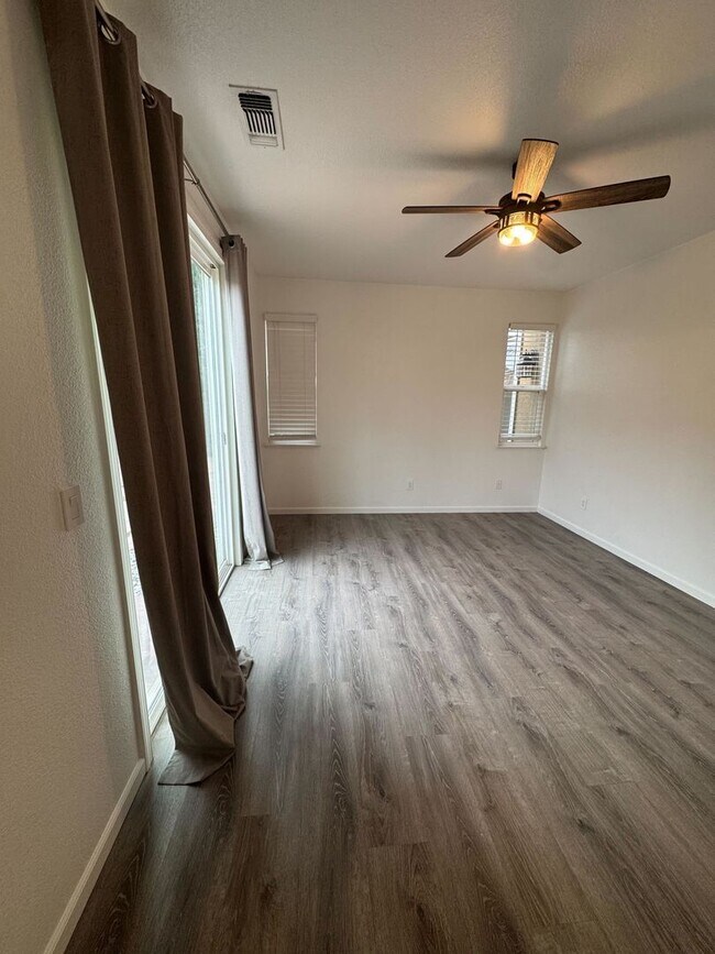 Building Photo - Spacious 4-Bedroom Home in the Heart of Discovery Bay