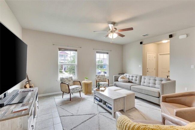 Building Photo - 106 Mossycup Dr