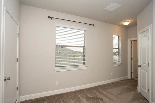 Building Photo - 3809 Vinalopo Dr