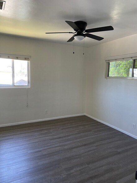 Building Photo - 5646 Aldama St