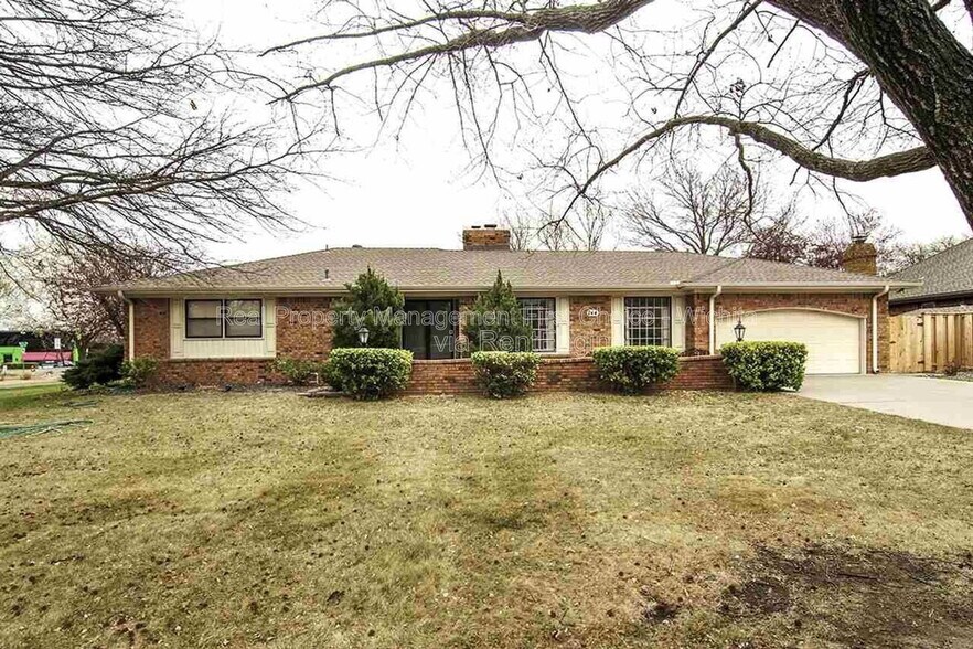 Building Photo - 244 Live Oak Ln