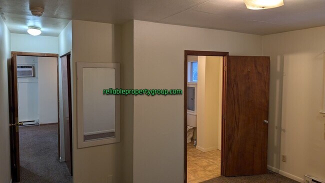 Building Photo - 534 E Bradford St