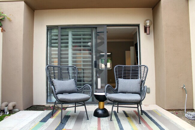 Building Photo - 55069 Oak-Hill