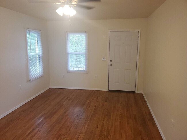 Building Photo - 2143 NE 19th St