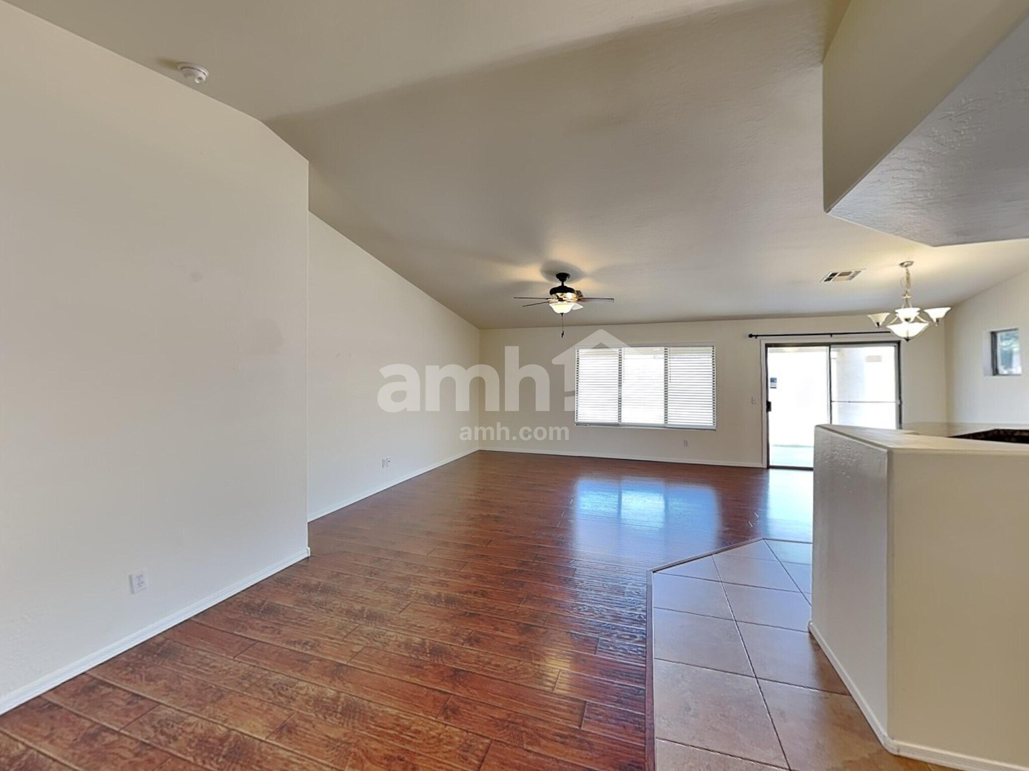 Building Photo - 15834 W Mohave St