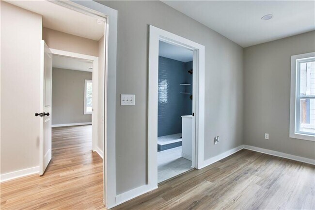 Building Photo - 1332 Thurgood St SW