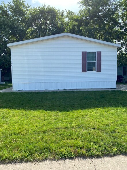 Building Photo - 1856 Collins Ct