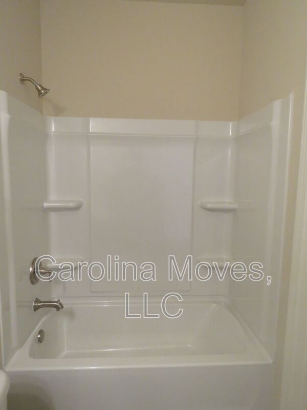 Building Photo - 163 Heatherwood Ln