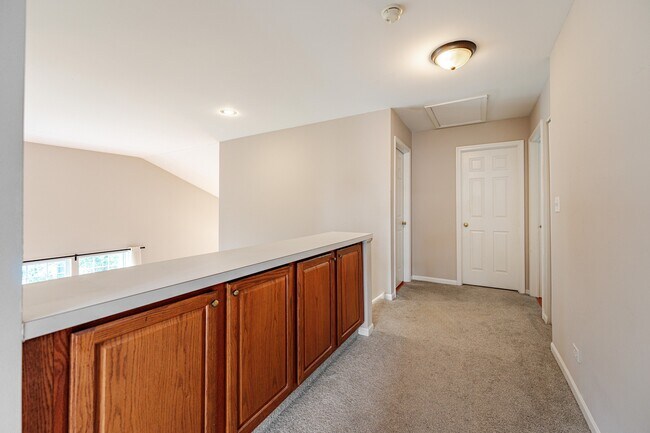 Building Photo - 1265 Dunbarton Dr