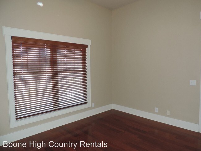 Building Photo - 3 br, 2 bath House - 148 Hwy 105 Ext Unit 203