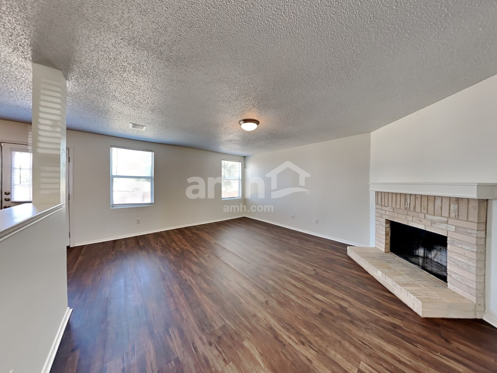 Building Photo - 14847 Canyon Ridge Dr