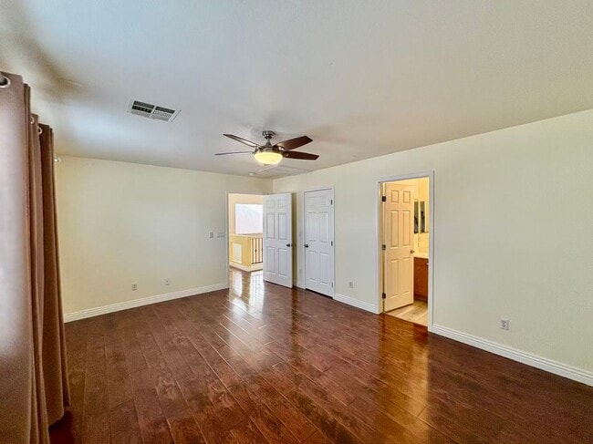 Building Photo - Two-story single-family home