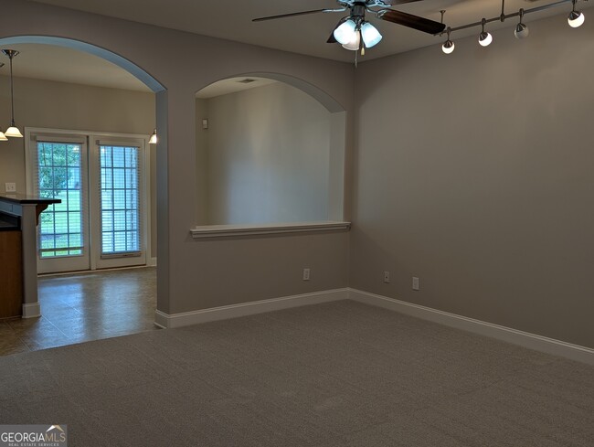 Building Photo - 343 Durham Park Way