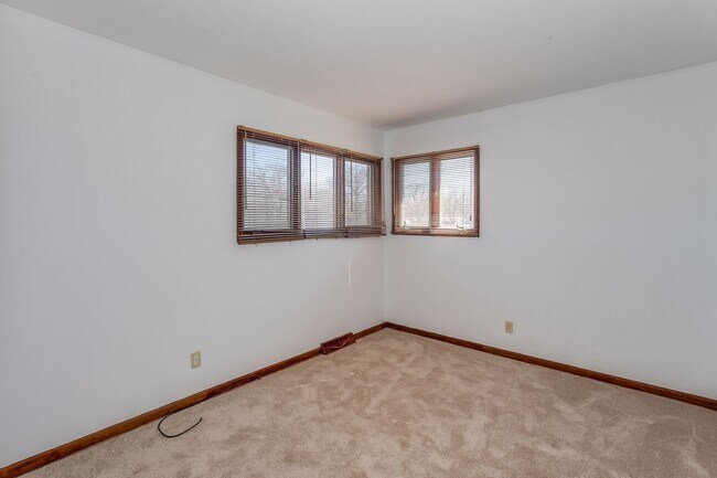Building Photo - 4339 S Meridian Ave