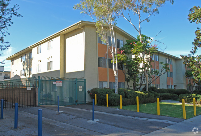 Building Photo - St Andrews Terrace